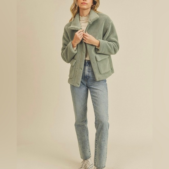 Sherpa Jacket - Picture 2 of 3